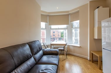 Colum Road, Cathays, Cardiff - Image 3